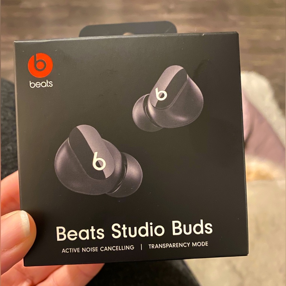 NIB Beats Studio Buds (True Wireless Earbuds) - black